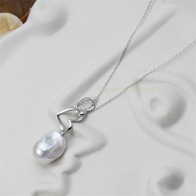 China Simple Classic Panla Queen Jewelry Classic Personalized Gift Clavicle Chain Silver Plated For Women Baroque Pearl Embrace Pendant Necklace for sale