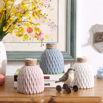 China Eco-Frendly Stylish Ceramic Diffuser Set Tubular Aroma Diffuser Set Decorative Ceramic Diffuser Set for sale