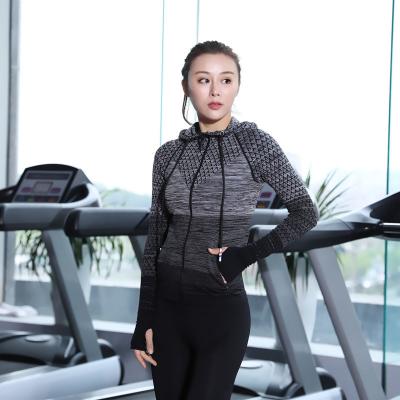 China Wholesale Breathable Yoga Wear Top Running Lightweight Sports Jacket With Pocket Fitness Sun Proof Hooded Sports Jacket for sale