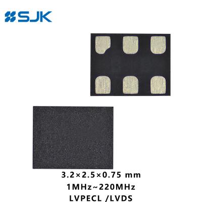 China SMD 3225 Grootte Programmeerbare MEMS LVPECL Differentiële Oscillator Met 6 Pads Ondersteuning 1-220MHz 2.25-3.63V Te koop