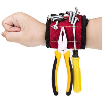 China Multi Functional 6 Magnet Multi Tool Grip Magnetic Wristband For Holding Screws for sale