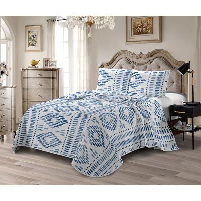 China Sustainable Modern Style Pattern 3pc Home Quilt Set Queen Size Lightweight Ultrasonic Coverlet Bedspread Set for sale