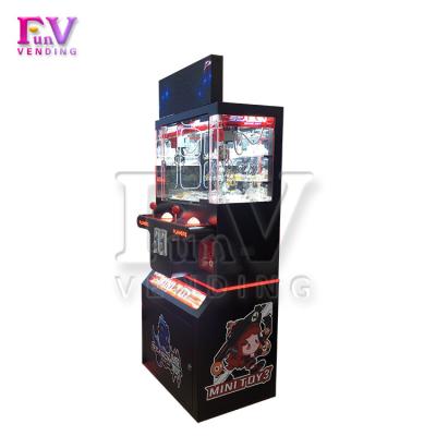 China Metals+Glass Game Machine 2 Claw Machine 2 Players Claw Toy Machine Mini Toy Guangzhou Funvending For Bowling Alleys for sale