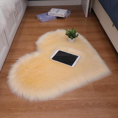 China Selling Heart Shape Sheep Skin Washable Warm Pile Long Shaggy Soft Comfortable Amazon Floor Blanket Carpet for sale