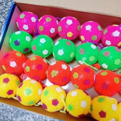 China Description Spiky Light Up LED Ball Multi-colors Flashing Squeaky Ball for sale