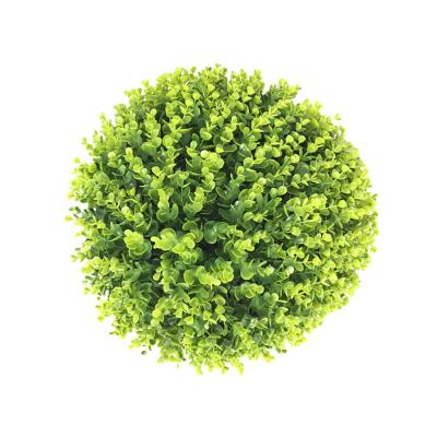 China Factory Eco-friendly Artificial Topiary Ball Garden Decor Plastic Grass Moss Ball for sale