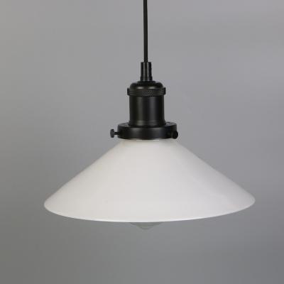 China Modern factory provides glass chandeliers and white jade lampshades for sale