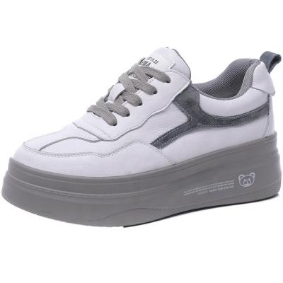 China Trifle White Women's Lightweight Low Top Platform Shoes Casual Shoes Comfortable Lightweight Walking Shoes for sale