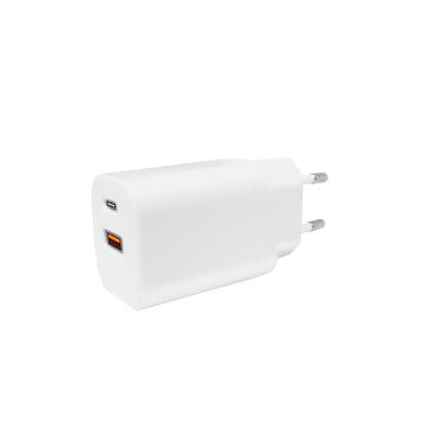 China Mobile Phone 33W PD Charger Quick Access Type C Travel Charger Double Total 30W for sale