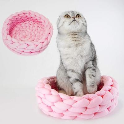 China Anti-pilling Chunky Pet Bed Orthopedic Round Knitted Pet Bed Basket for Cats and Dogs for sale