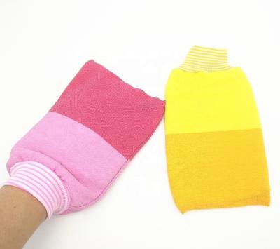 China Nourishing Plant Eco Natural Baby Exfoliating Scrubber Bath Kid Gloves for sale