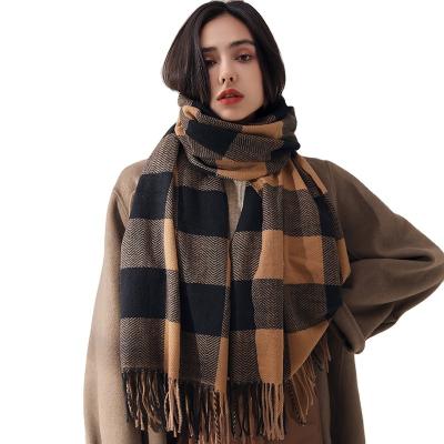 China Custom Made Cashmere Hot Selling Black and Yellow Cashmere Shawl Winter Thickening Ladies Shawl Cashmere Fringe Plaid Scarf for sale