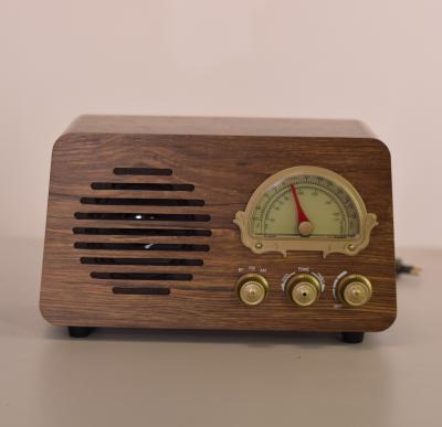 China Retro AM fm radio new design wooden radio with wirelss BT and analog tuner for sale