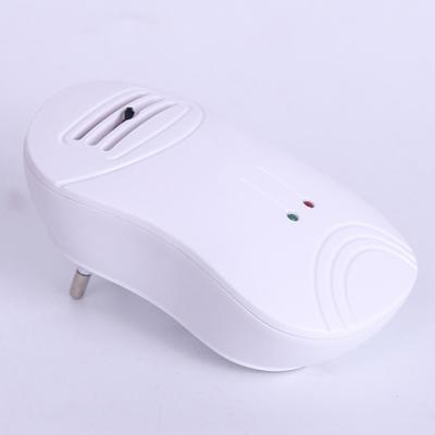 China Creative Home Smoke and Purifier New Multifunctional Mini Silent Air Purifier Dust Removal Air Purifier for sale