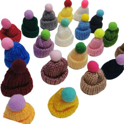 China Cartoon Toy Mini Wool Doll Hat Kids Christmas Knitting Hats DIY Opens Wool Yarn Headwear Garment Toy for sale