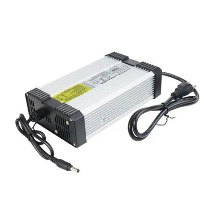 China Lithium 84V 10A Charger 20S E Bike Li Ion Battery Charger Super Te koop