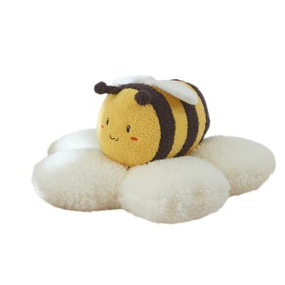 China Anti-static Cute Stuffed Plush Pillow Wholesale Soft Toys Bee And Flower Tile Flower Shaped Cushion for sale