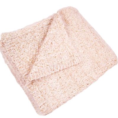 China Cheap Wholesale Home Anti-Pull Textile Thick Bulky Nylon Polyester Knitted Throw Blanket for sale