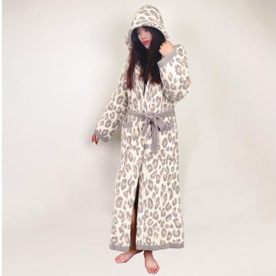 China New Design Thermal Polyester Winter Bathrobe Soft Fluffy Adult Bathrobes For Women Sleeping Home Use for sale