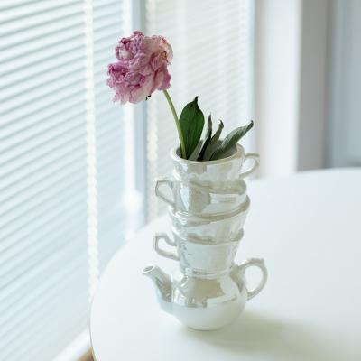 China Table Unique Home Wedding Art Novelty Living Room Nordic Ceramic Decoration Shape Flower Vase Vase for sale