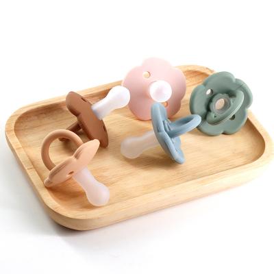 China BPA Free Wholesale Customized BPA Free silicone corner teether baby teether silicone New Design for sale