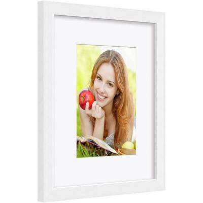 China Natural Wood Classic Style 8X10-inch Picture Frame The Classic Picture View For Wall Hanging With White Plexiglass Picture Frame Picture Decor for sale