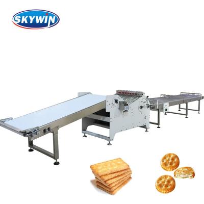 China Vegetable processing plant ready to ship! SKYWIN MODEL-1000 automatic wheel biscuit stacking machine biscuit stacker with conveyor machine for sale