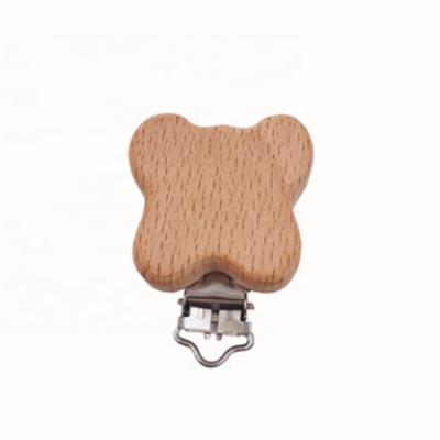 China BPA Free Best Selling Wooden Baby Pacifier Clip Beech Wood Butterfly Pacifier Clip for sale