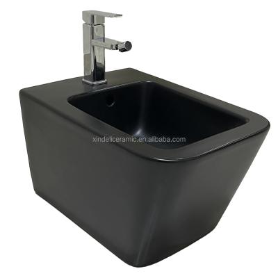 China Hot Selling Matte Black Elongated Rectangular New Design Modern Bathroom Wall Mounted Bidet Toilet for sale