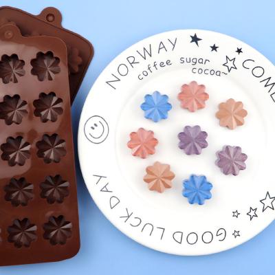 China Easy Viable Silicone Bakeware Mold Silicone Mold For Cake Chocolate Dessert 15 Holes Silicone Flower Shaped Chocolate Molds for sale