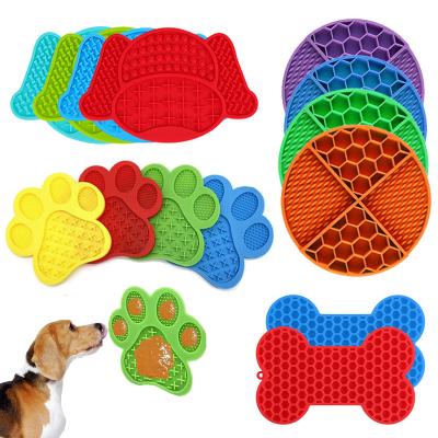 China Suction Pan Silicone Dog Slow Food High Quality Sustainable Peanut Butter Feeding Pet Cats Lick Mat For Dogs for sale