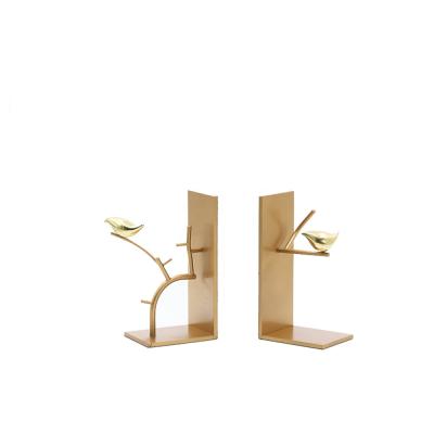 China Wholesale Custom Metal Book Bird Wrought Iron Bookends Modern European Style Minimalist Copper Color Decorative Stand for sale