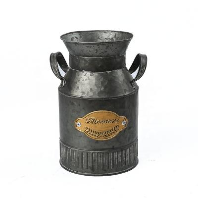 China Modern Creative Bronze Metal Flower Planters Garden Small Containers Flower Planters for sale