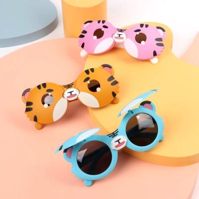 China Special-shaped mirror 2022 Children polarized sunglasses cute trendy clamshell tiger silicone soft frame sunglasses uv protection shades for sale