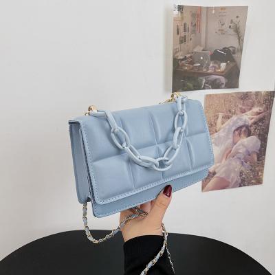 China Waterproof A bolsos Summer Fashion Custom Matel Logo Women Shoulder Hand Bag Crossbody Leather Ladies Purses Acrylic Chain Handbag for sale