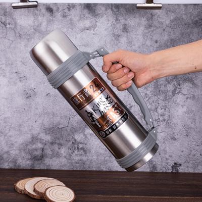 China Business Large Capacity Insulation Flask Bottle 304 Stainless Steel Household Water Bottle Outdoor Thermos for sale