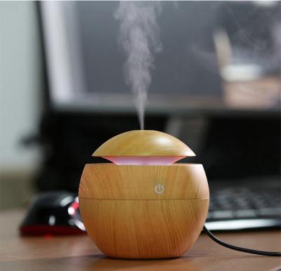 China Mini Size U8 Mini USB Air Humidifier Spheroidal Shape Hot Sale 130ml for sale