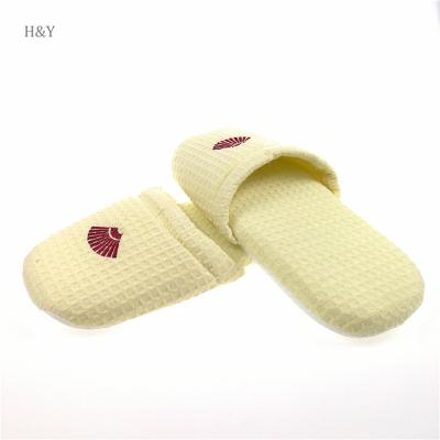 China Exquisite Disposable Hotel Amenities Non-disposable Washable Slipper Custom Hotel Slippers For Hotels for sale