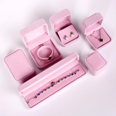 China Sundo Logo Ring Necklace Bracelet Jewelery Wedding Gift Rose Velvet Eco-friendly Custom Jewelry Packaging Box for sale