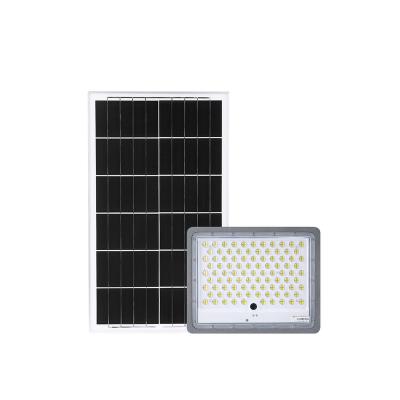 China Aluminum Alloy + PC Good Quality High Lumen Outdoor Solar Flood Light With WiFi 4G CCTV Camera 150W 300W 400W for sale