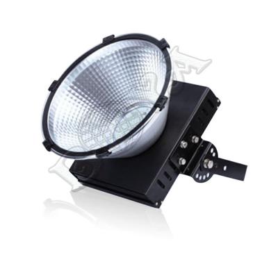 Chine Chauffez la lumière élevée blanche de baie de 3000K PF 0,98 150w LED avec le radiateur en aluminium à vendre