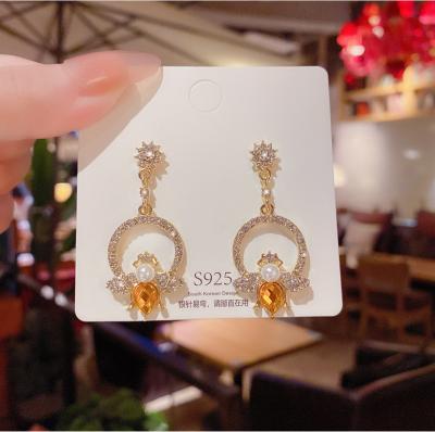 China FASHIONABLE woying 2021 high quality new fashion 925 crystal dangling earrings bee earring for sale