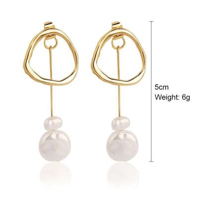 China 2021Trendy Romantic Alloy And Imitation Indian Pearl Drops Huggie Earring Studs for sale