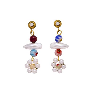 China FASHIONABLE Hot Selling Personality Stainless Steel Ethnic Baroque Flower Beaded Pearl Stud Earrings For Women zu verkaufen