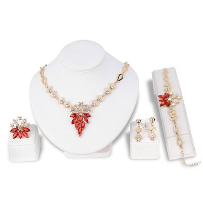 中国 Wholesale Ethnic Red White Chosen Necklace Earrings Gold Crystal Grape kc Jewelry Ethnic Jewelry Set 販売のため