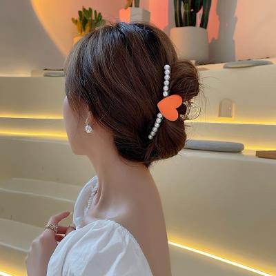 中国 Soft Cute Decorative Female Head Accessories Big Pearl Heart Women Shark Hair Clips Wholesale Soft Hair Accessories 販売のため