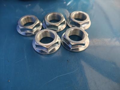 China Flange F15 F70 Automotive  Auto Nuts Front Differential Universal Auto Nuts And Bolts for sale