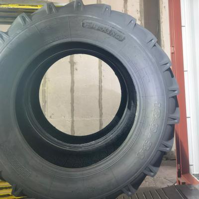 Κίνα PROFESSIONAL AGRICULTURAL GOOD QUALITY Thailand Natural Rubber Manufacture Promotion Price AGRICULTURAL TIRE+ R1 14.9-30 προς πώληση