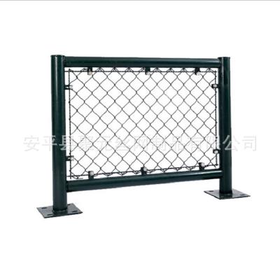 China Wholesale Stadium Isolation Dip Plastic Purse Dip Net Hooked Low Carbon Steel Wire Sports Barrier for sale