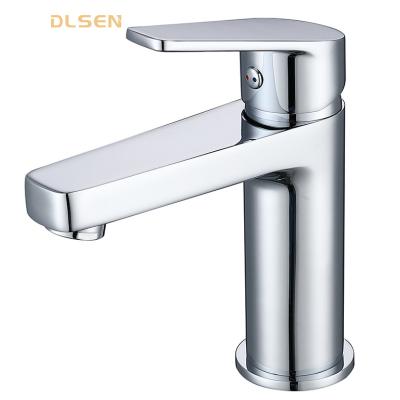 China Competitive Price Sale Metered Hot Cold Brass Mixer Tap Water Faucet Faucets Sanitary Ware Faucets Black or Chrome Body OEM for sale